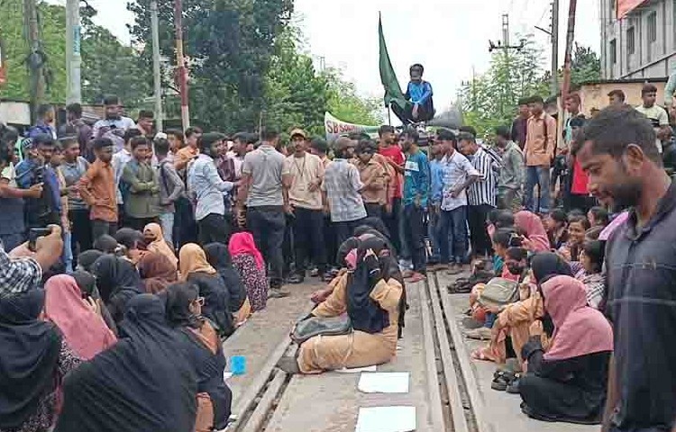 সারাদেশে পলিটেকনিক শিক্ষার্থীদের বিক্ষোভ